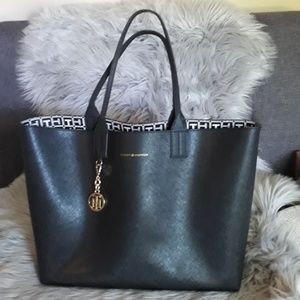 Tommy Hilfiger reversible Tote- Medium Navy/White